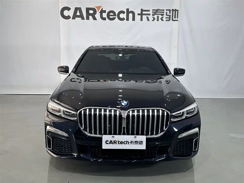 BMW 7 Series 2021 Model 740Li Leading M Sport Package фото 2