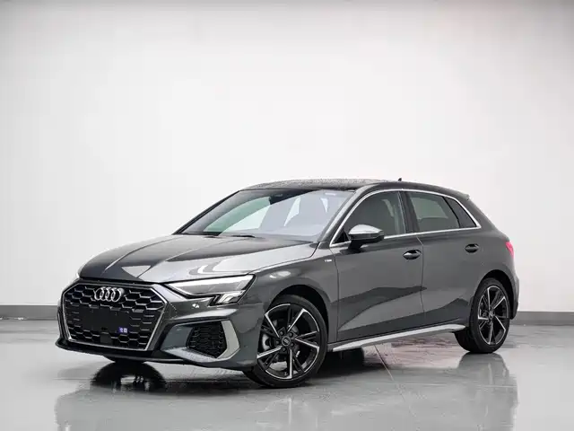 Audi A3 Sportback 35 TFSI, Стиль Спорт