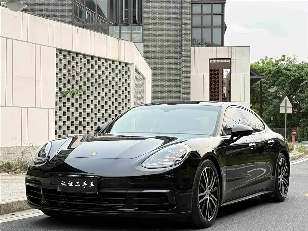 Porsche Panamera 2017 Panamera 3.0T фото 2