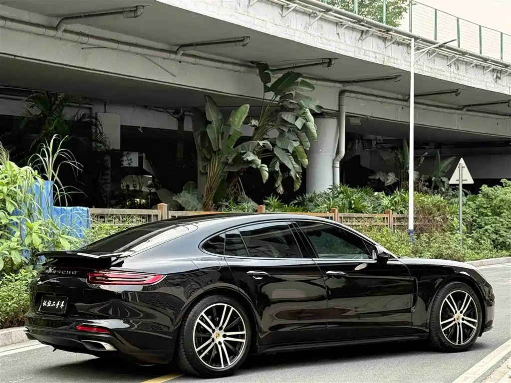 Porsche Panamera 2017 Panamera 3.0T фото 22