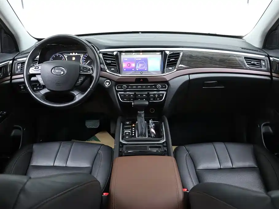 GAC Trumpchi Trumpchi GS8 2017 320T 2WD Luxury Edition (7-Seater) фото 23