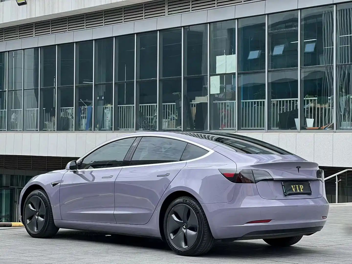 Фото 6 - Tesla Model 3