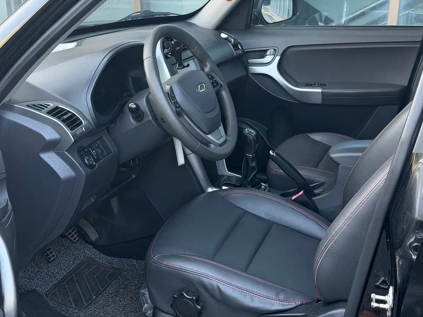 Chery Tiggo 3 2016 2015 1.6L Manual Zhi Shang Memorial Edition