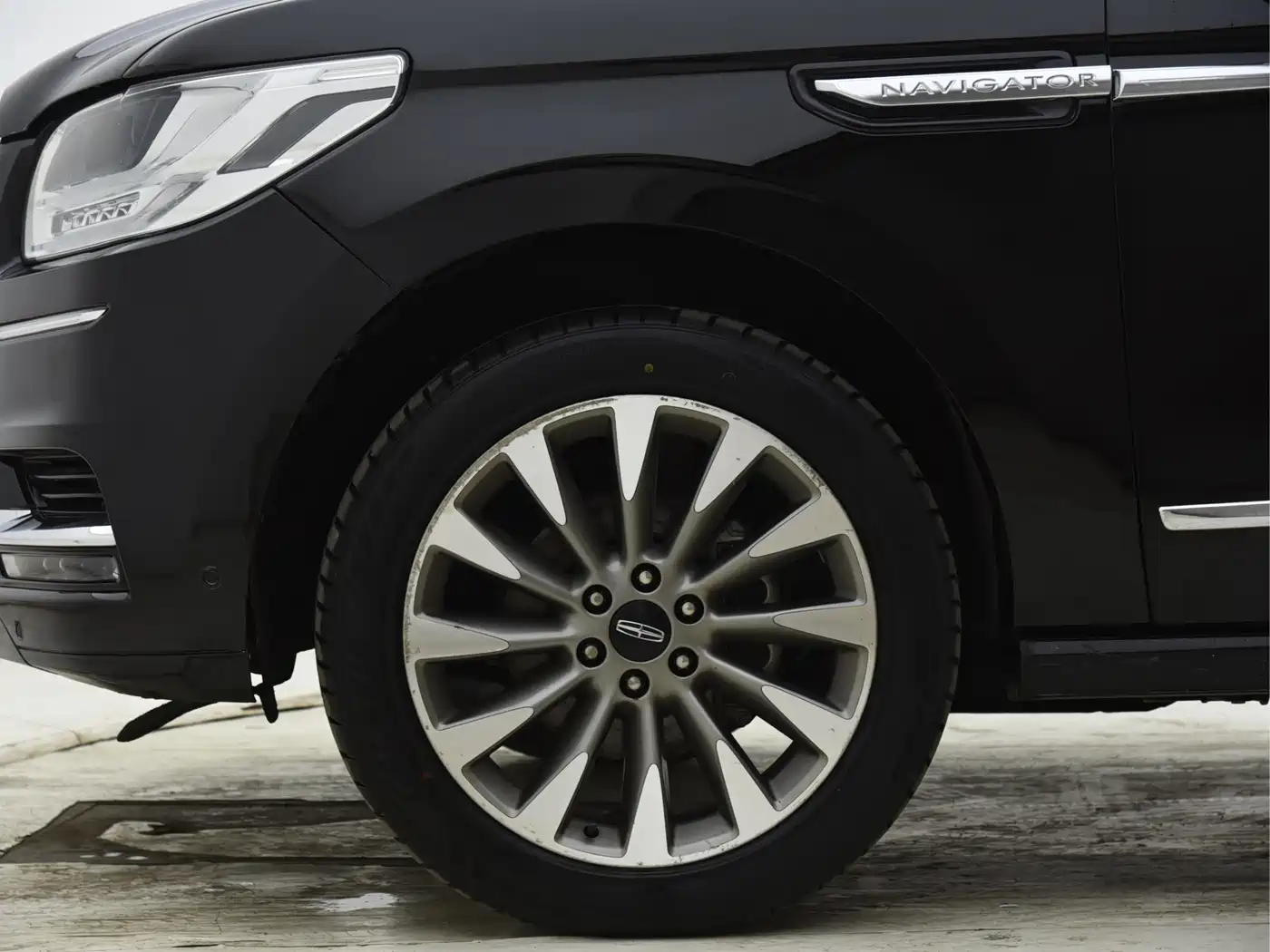 Lincoln Navigator 2019 3.5T Ultimate China VI фото 10