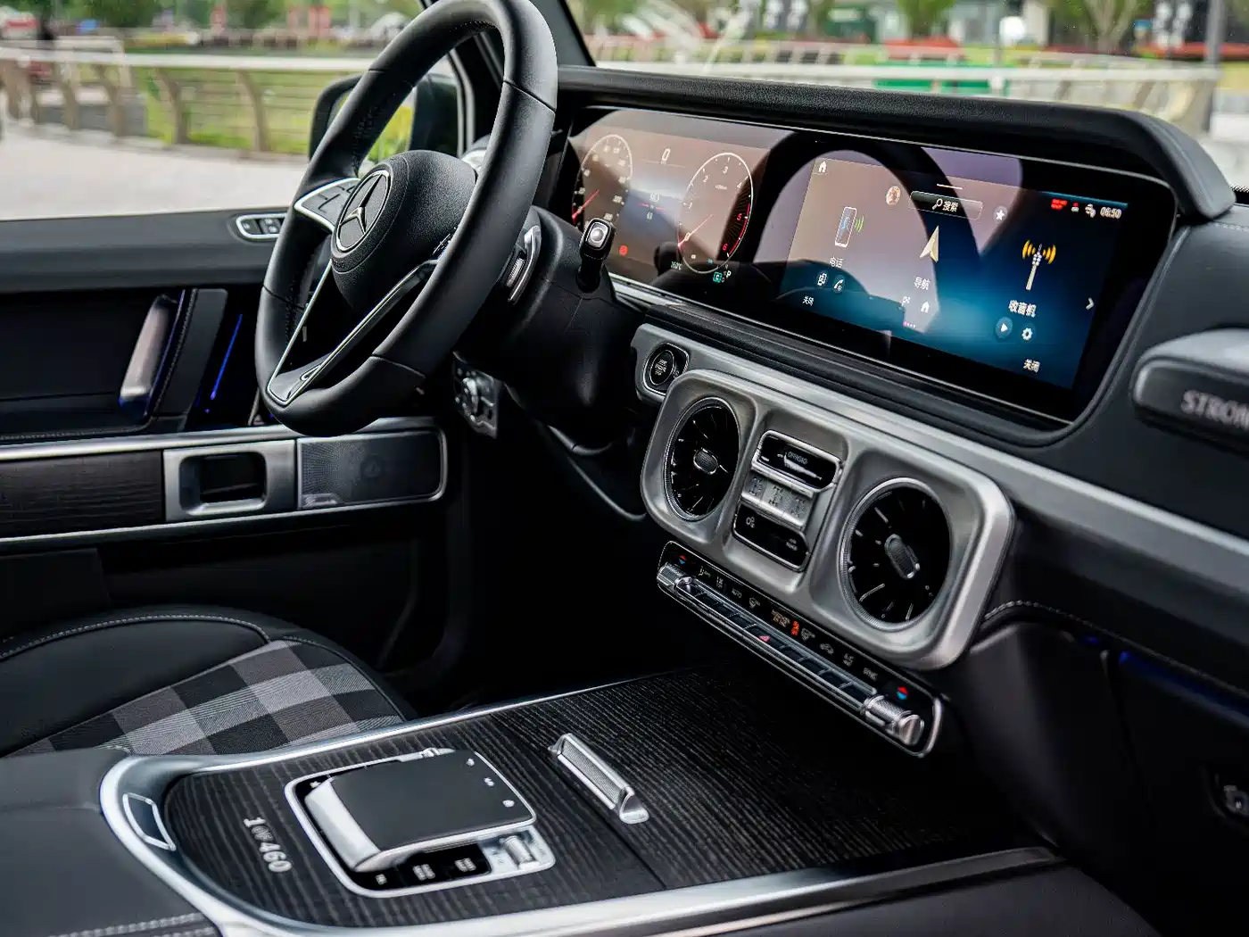 Mercedes-Benz G-Class фото 30