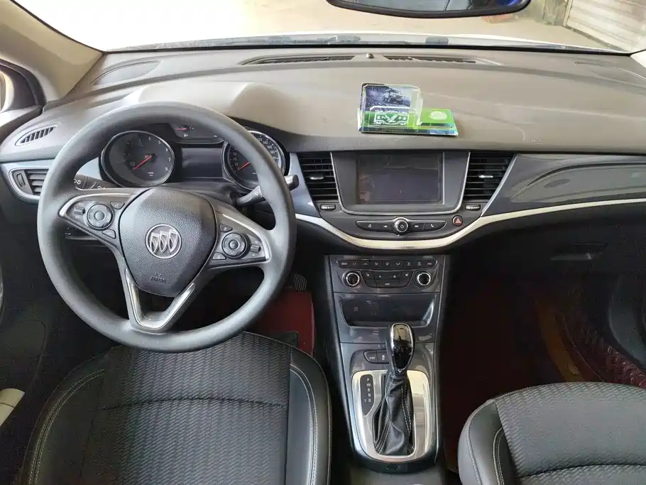 Фото 12 - Buick Verano