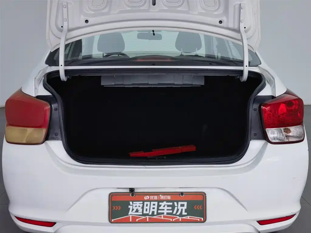 Hyundai Verna 2017 1.4L Manual Renewal Edition China VI фото 16