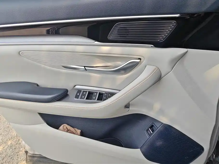 BYD Song PLUS PHEV 2024 Glory Edition DM-i 150km Flagship PLUS фото 7