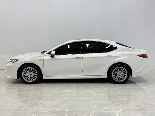 Toyota Camry 2025 2024 Hybrid 2.0HGVP Luxury Edition