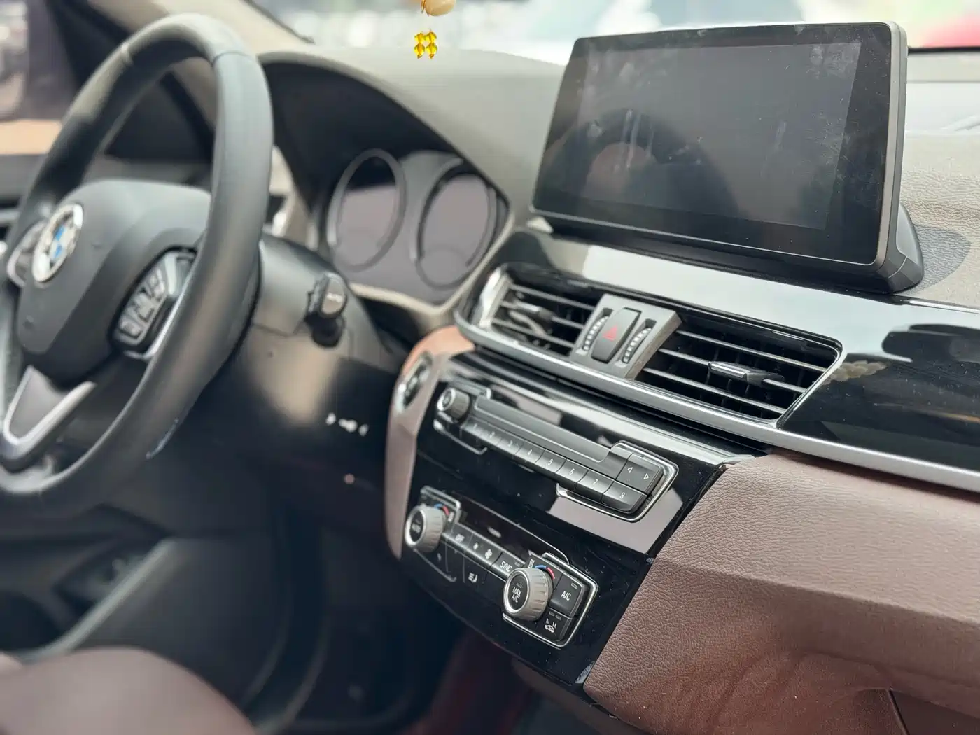 BMW X1 2020 sDrive25Li Leading Model фото 17