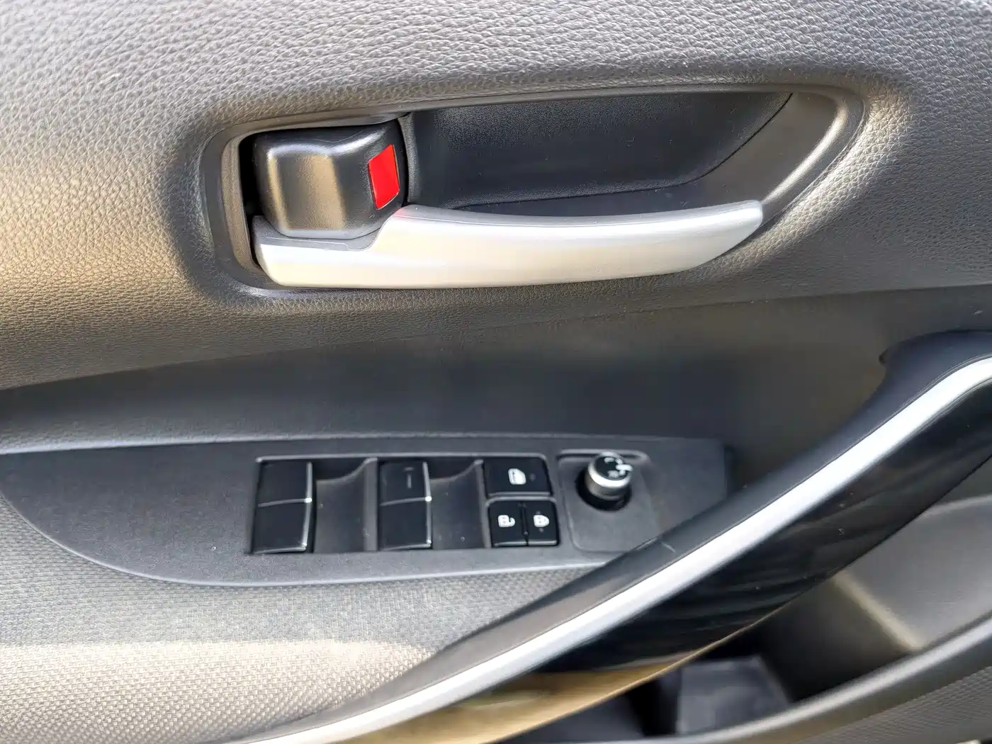 Toyota Levin 2019 Dual Engine 1.8H E-CVT Luxury Edition China V фото 19