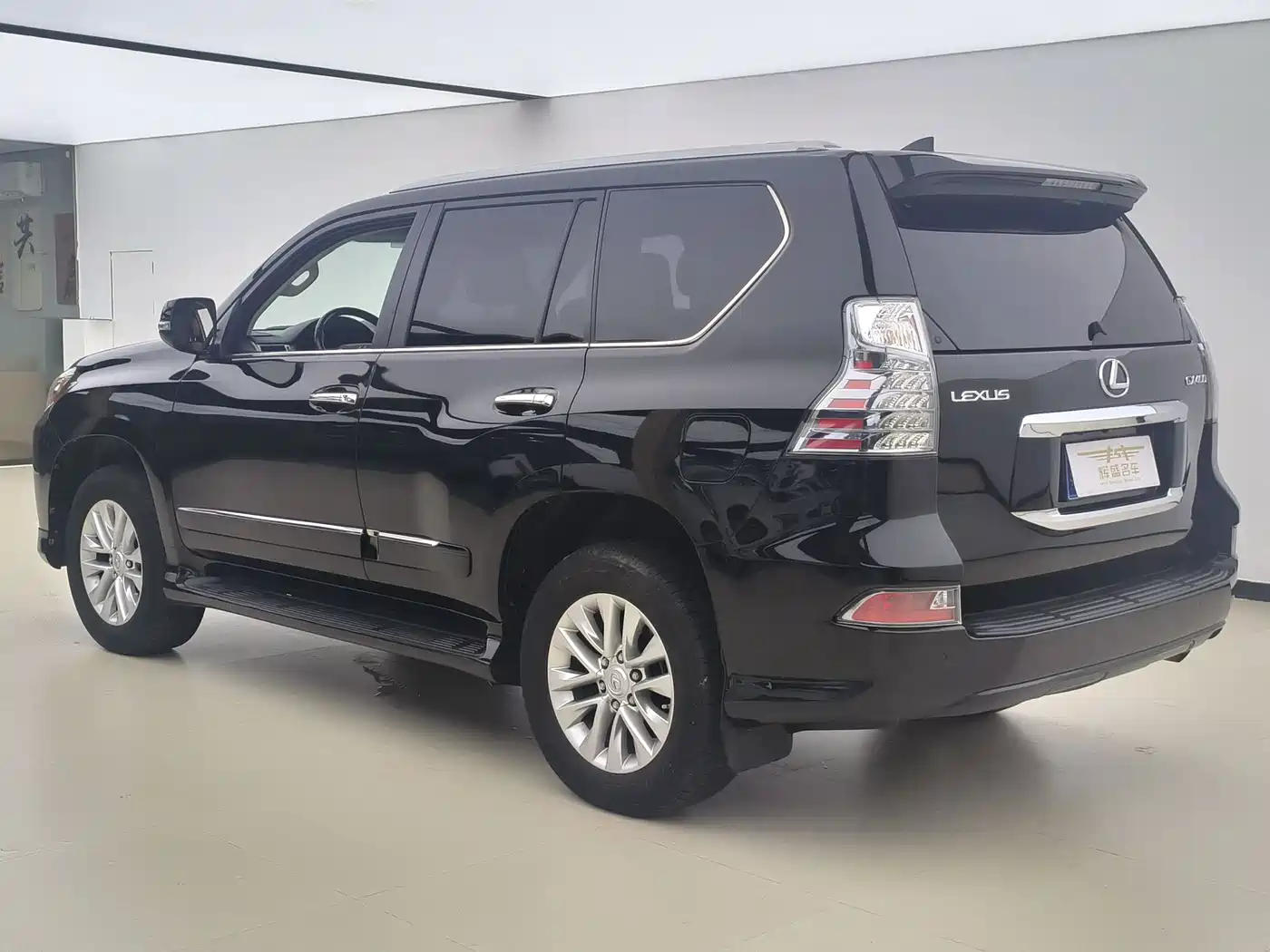 Фото 13 - Lexus GX