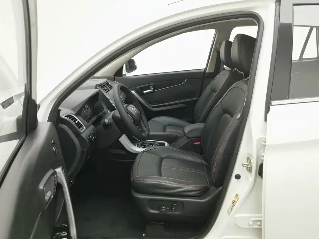 Landwind X5 2019 2016 Plus 1.5T CVT Pioneer Edition