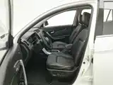 Фото 10 - Landwind X5