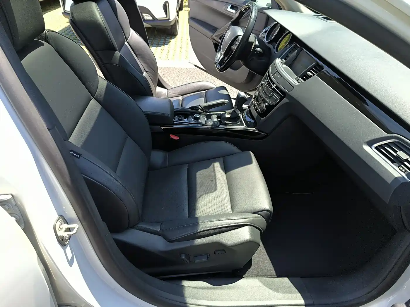 Peugeot 508 2013 2.3L Roland Garros Edition фото 9
