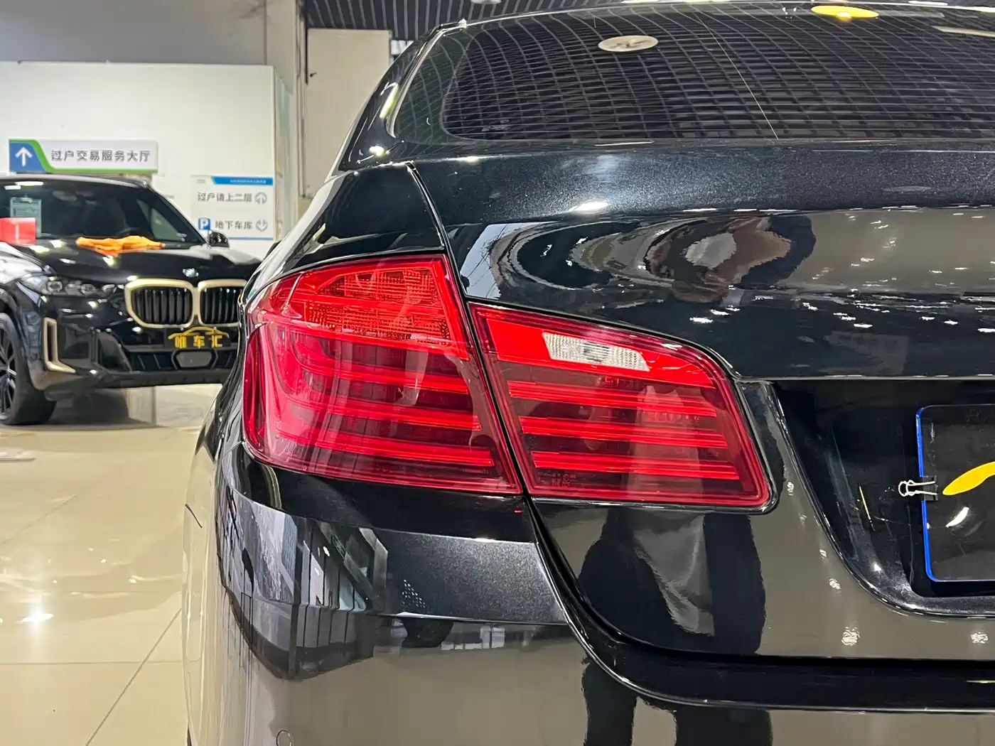 BMW 5 Series 2017 525Li Leading Edition фото 9