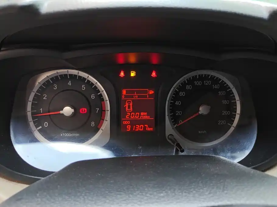 Venucia R50 2013 2013 1.6L Manual Fashion