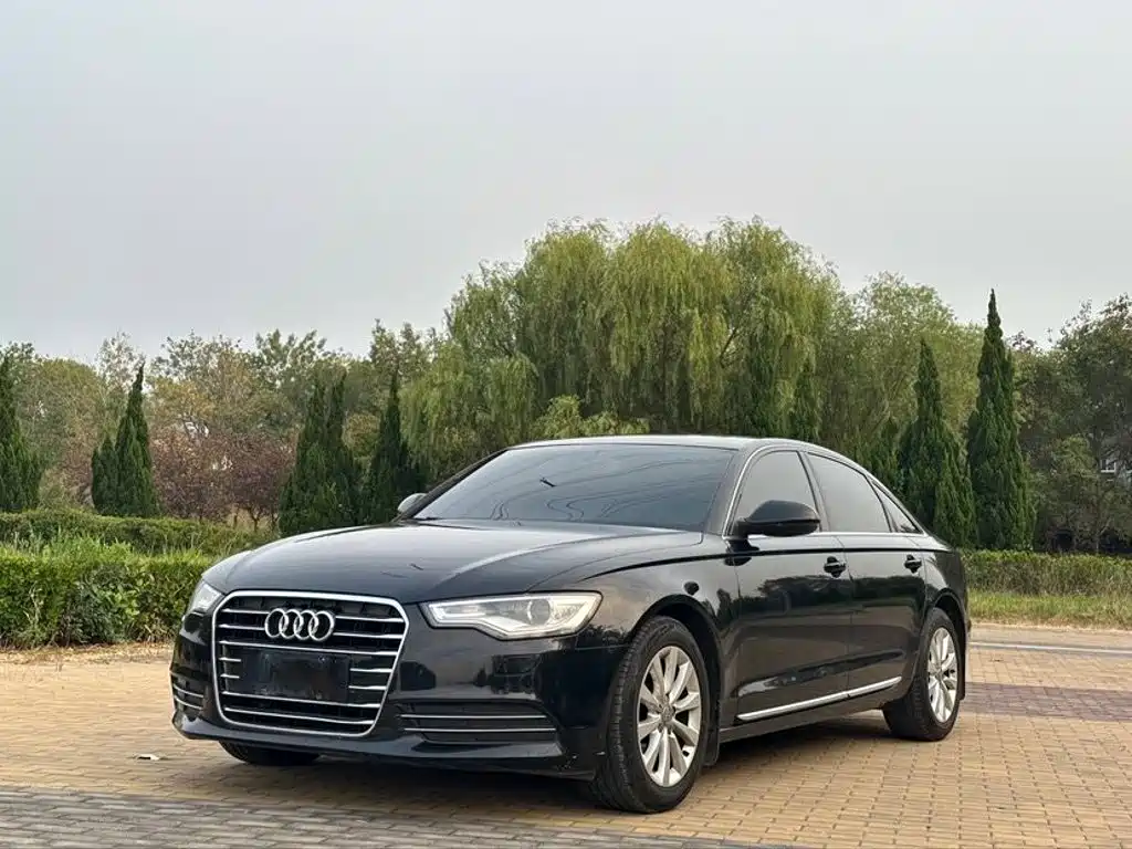 Фото 1 - Audi A6L