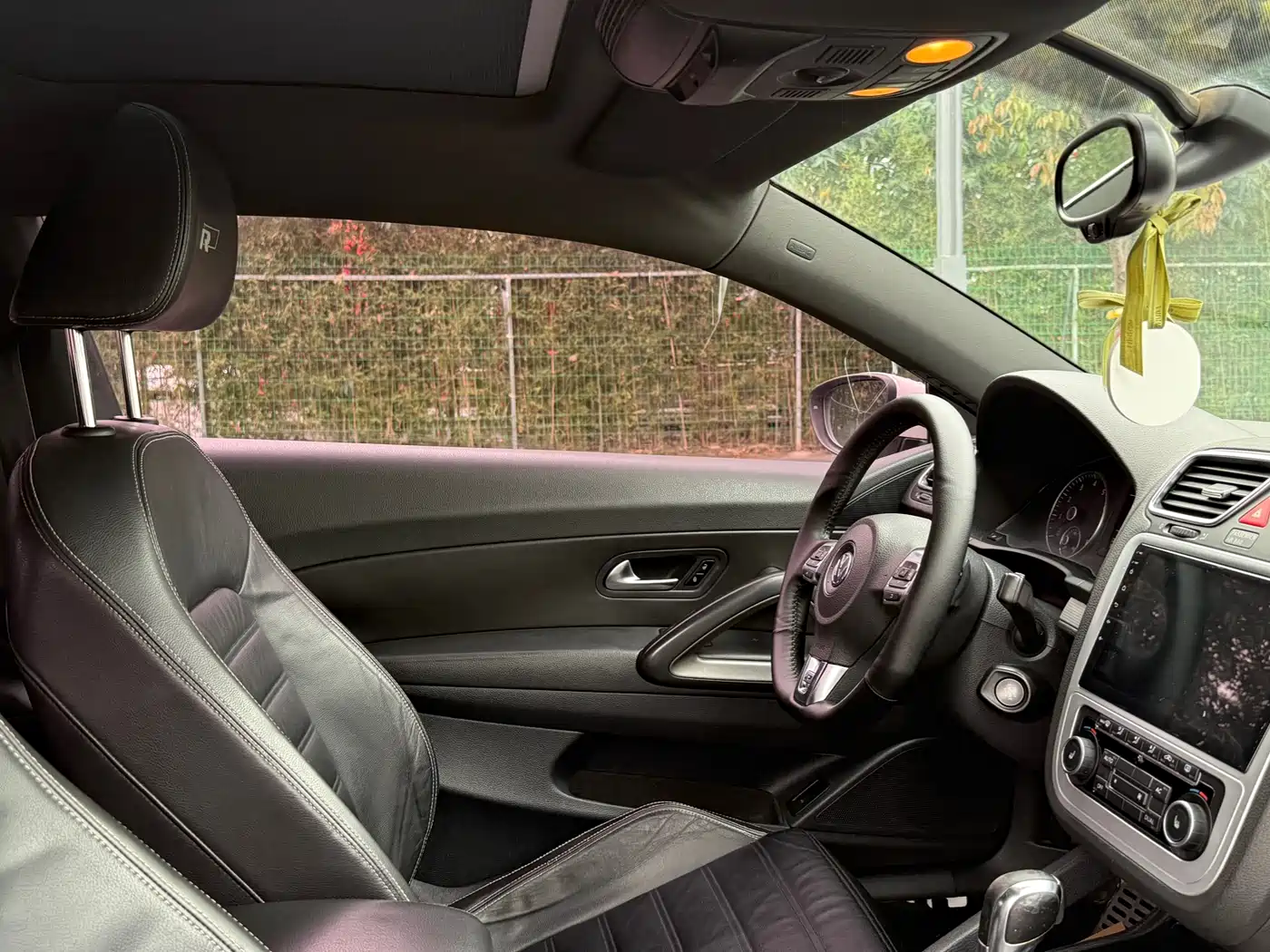 Volkswagen Scirocco 2011 2.0TSI R-Line фото 14