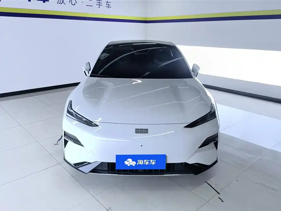 Geely Galaxy Galaxy E8 2024 Model 550km RWD Soaring Dragon Edition фото 2
