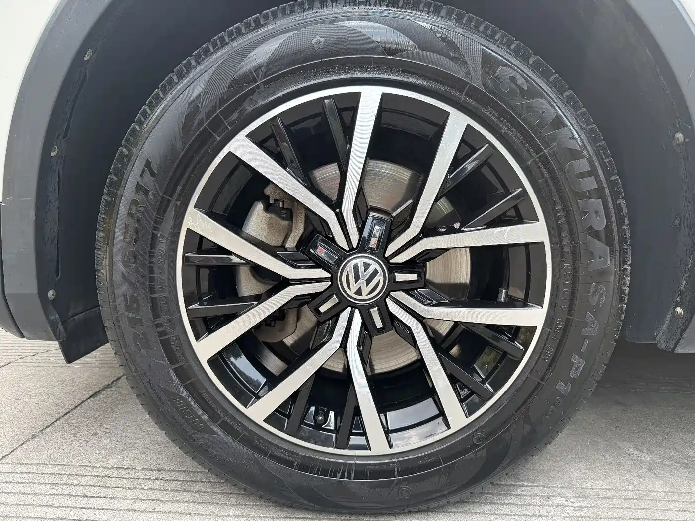 Volkswagen Tiguan L 2018 330TSI Automatic 2WD Comfort Edition фото 20