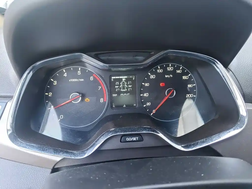 Baojun 310W 2018 2017 1.5L Manual Fashion China VI