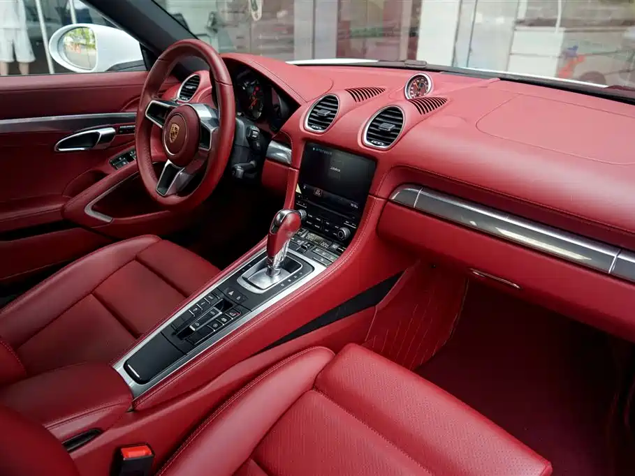 Photo 15 - Porsche 718