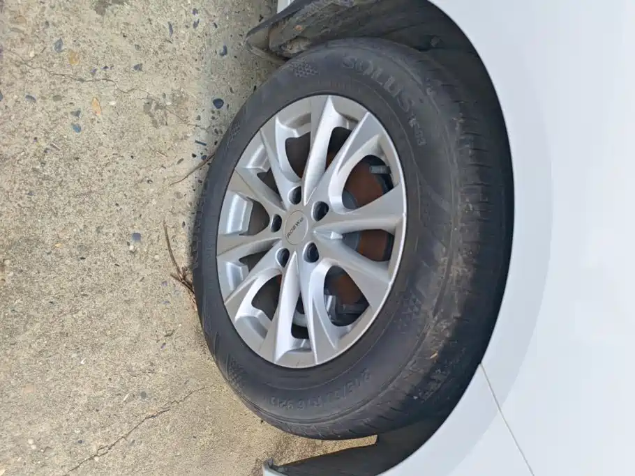 Roewe i5 2025 2023 1.5L Manual Comfort Edition