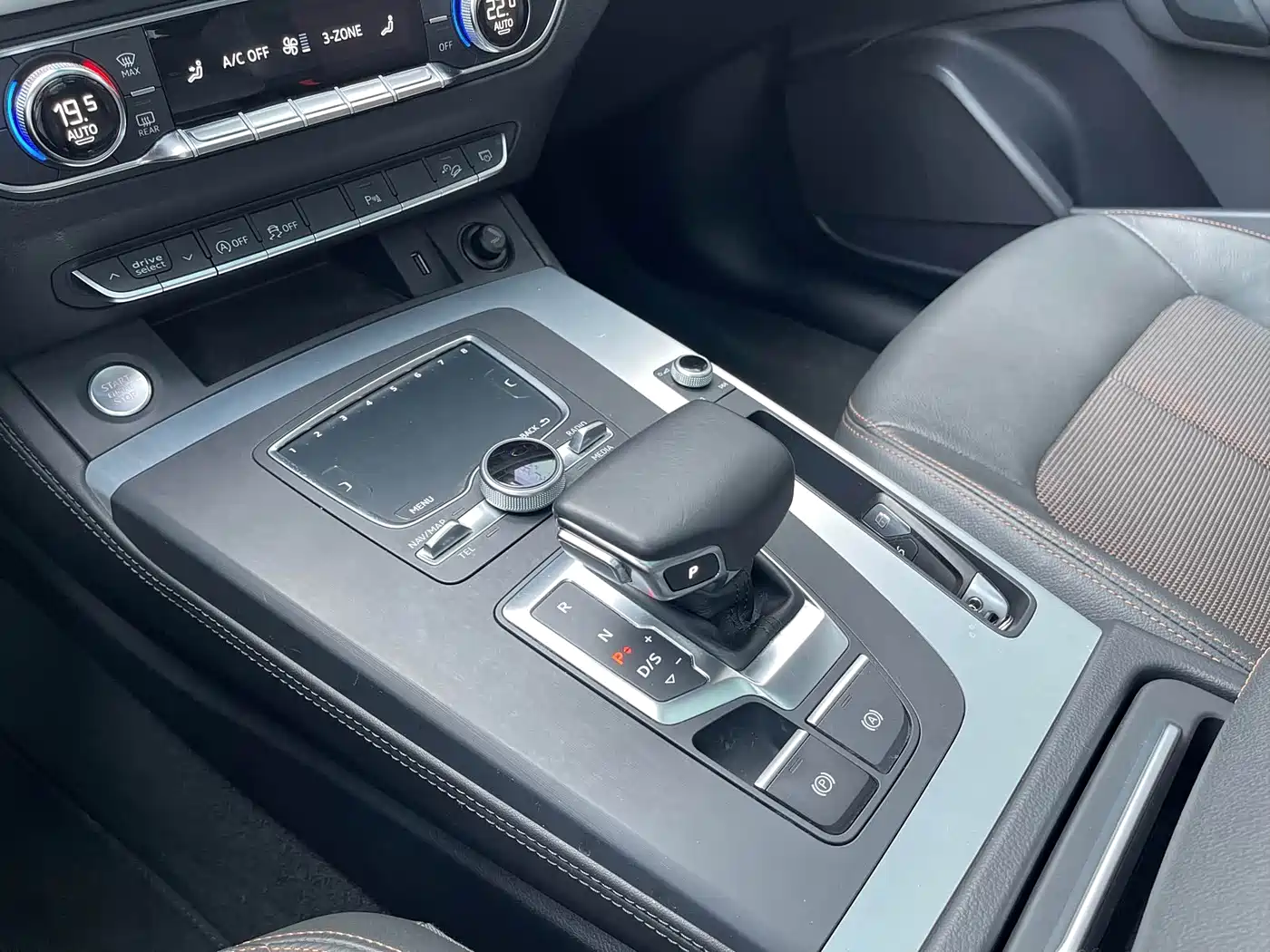 Audi Q5L 2019 2018 40 TFSI Prestige Fashion (China V)