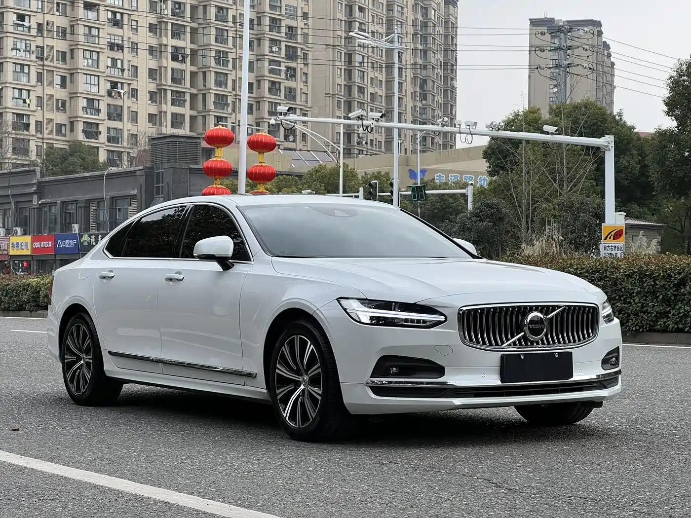 VOLVO S90