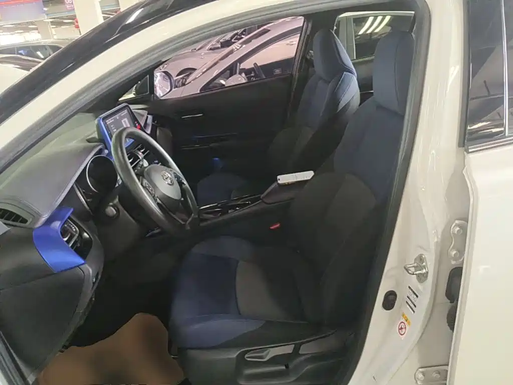 Toyota C-HR 2019 2020 Model 2.0L Leading