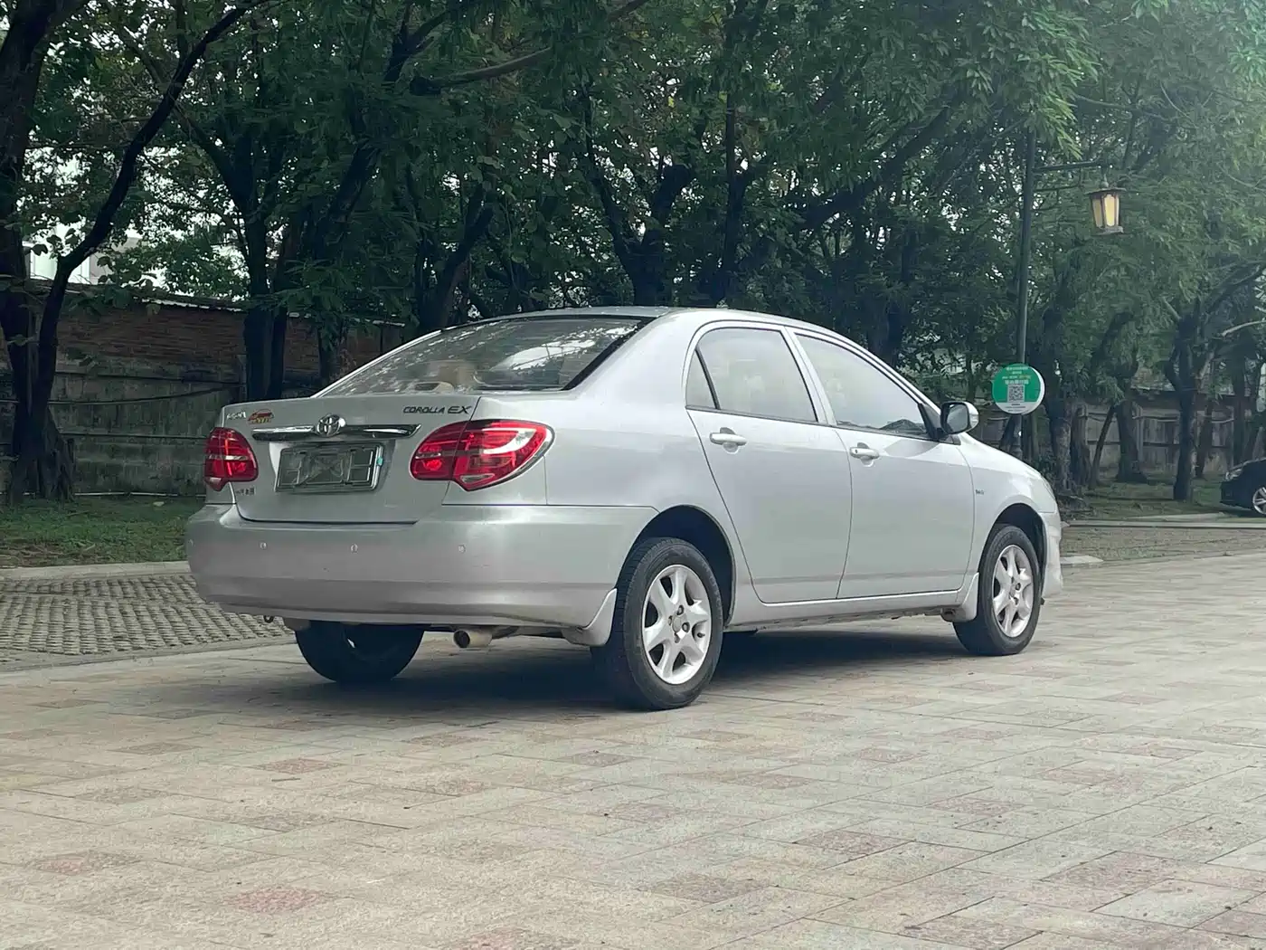 Toyota Corolla 2013 1.6L Automatic Luxury фото 11