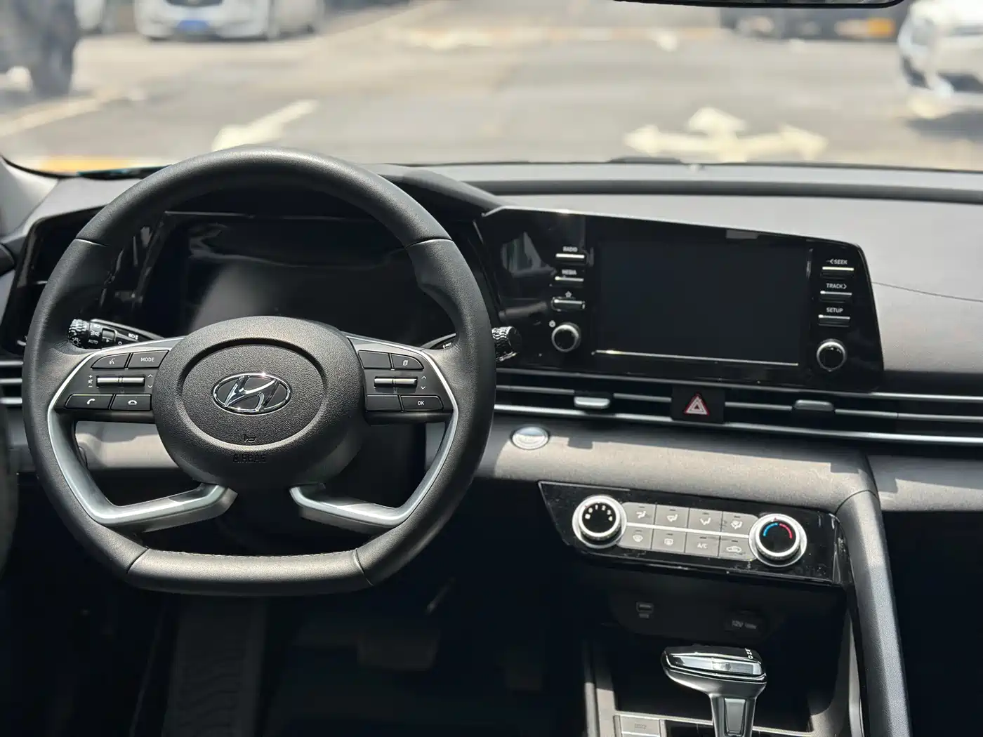 Hyundai Elantra 2021 1.5L CVT GLX Elite Edition фото 11