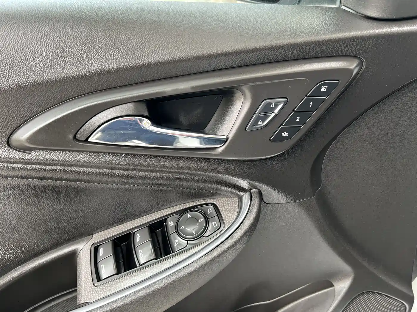 Chevrolet Malibu XL 2017 1.5T DCT Prestige Edition фото 13