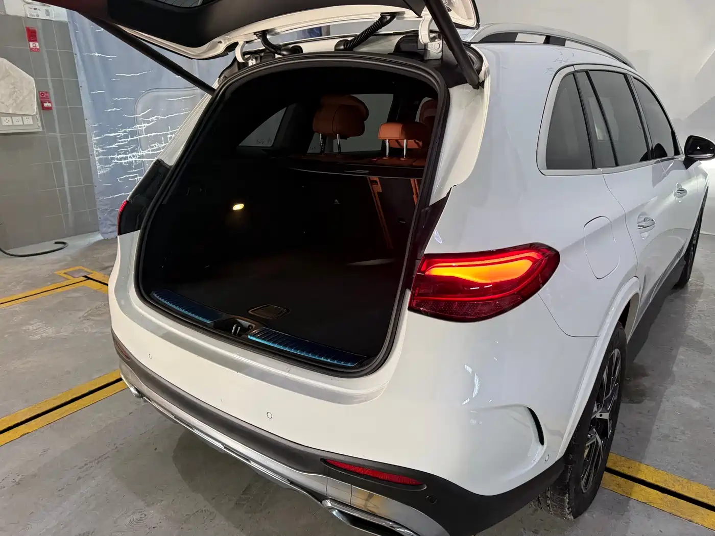Mercedes-Benz GLC 2024 GLC 260 L 4MATIC Luxury 5-seater фото 10