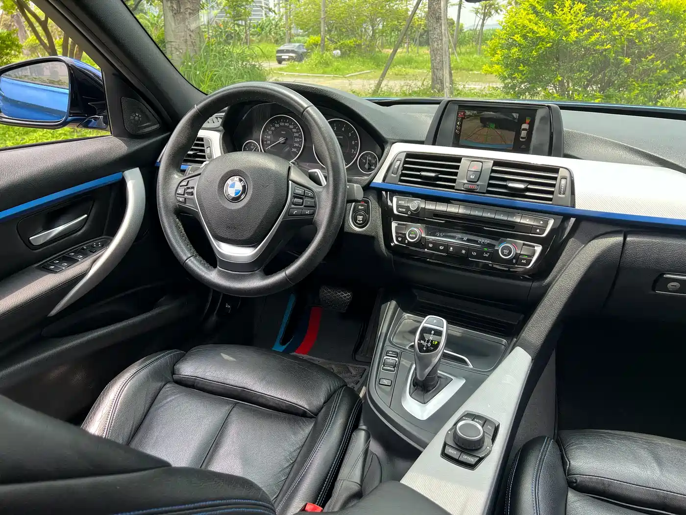 BMW 3 Series 2017 320i M Sport фото 8