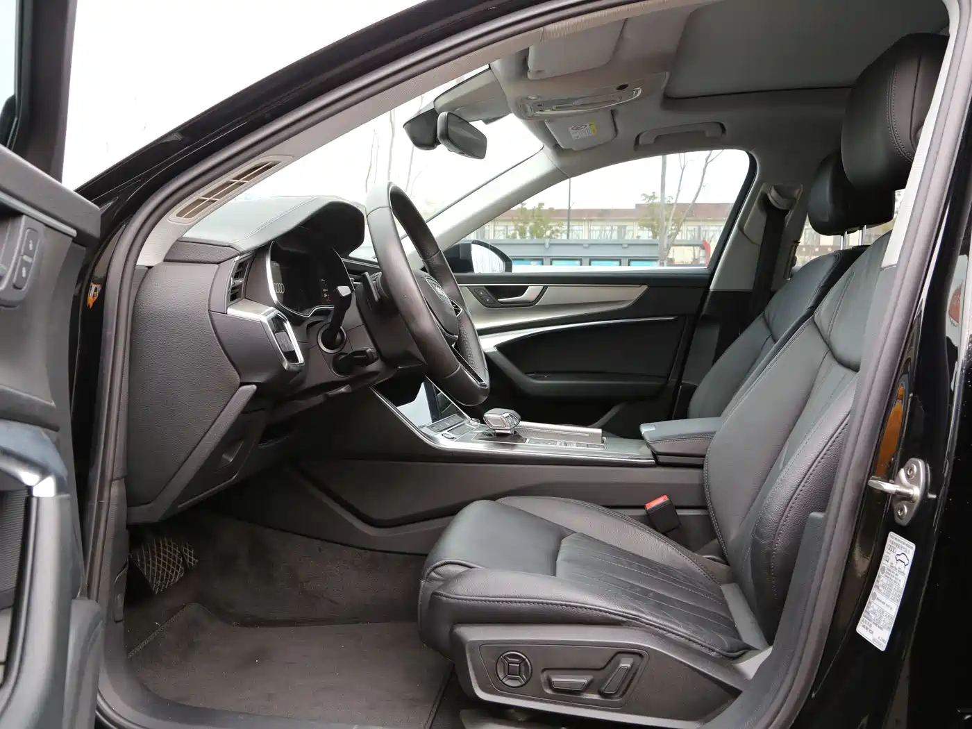 Audi A6L 2021 45 TFSI Exclusive Elegance фото 11