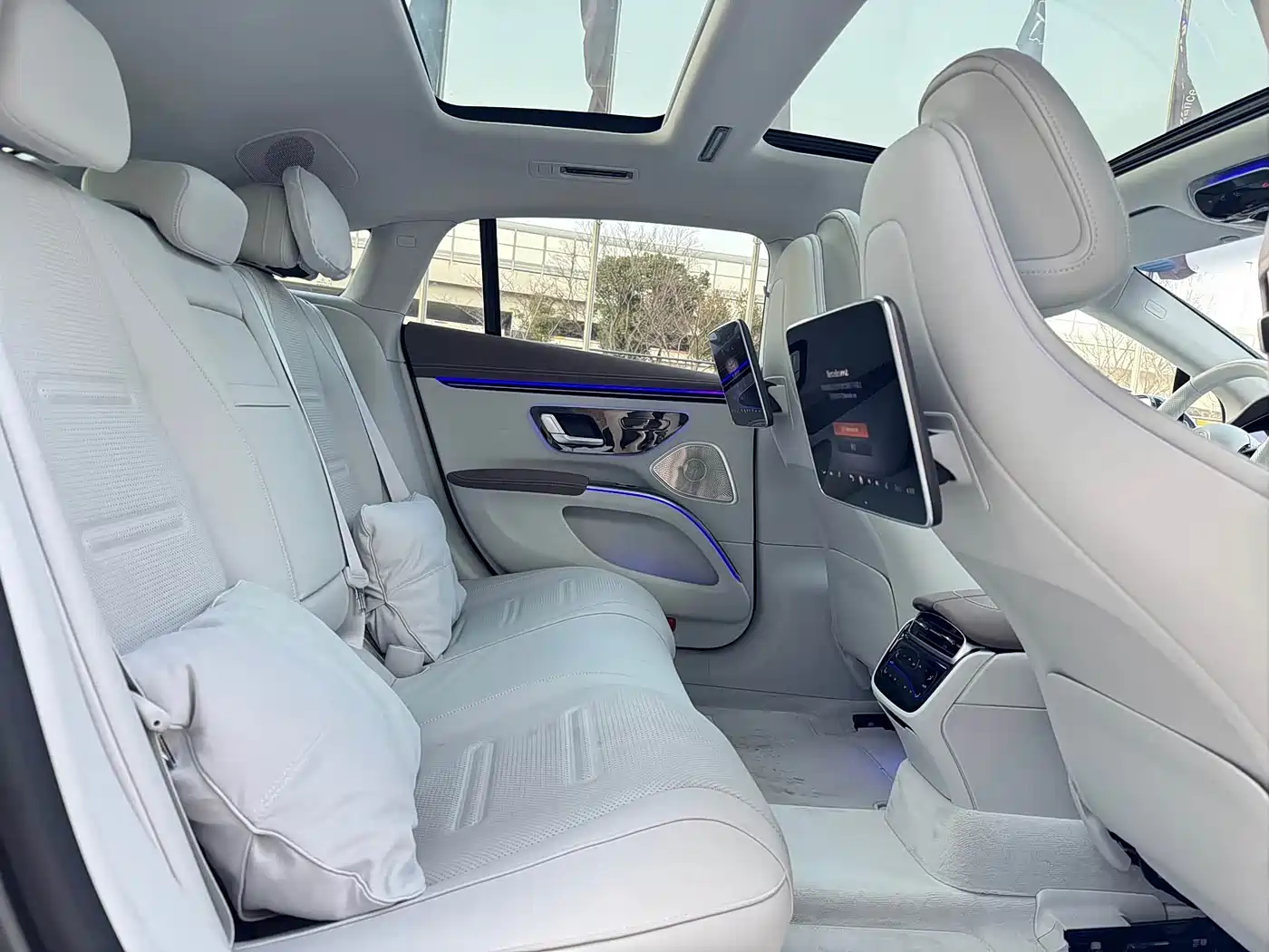 MERCEDES-BENZ EQS AMG