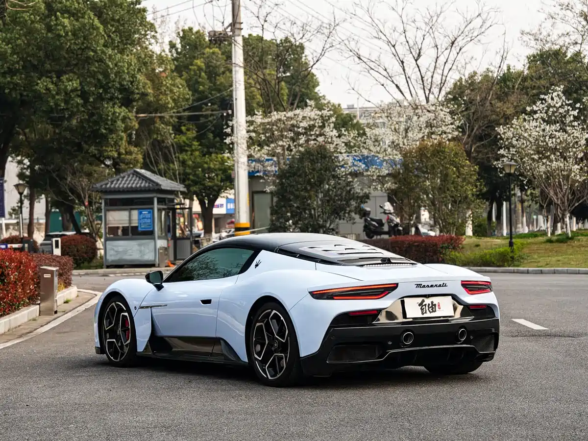 MASERATI MC20