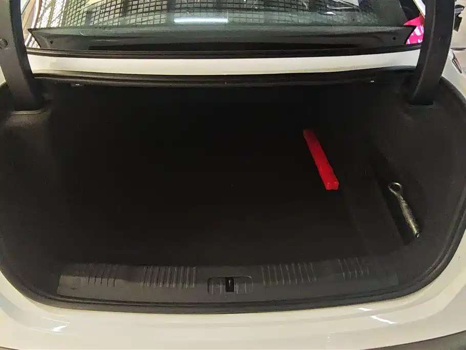 Hongqi EH7 2024 690 Pro фото 4
