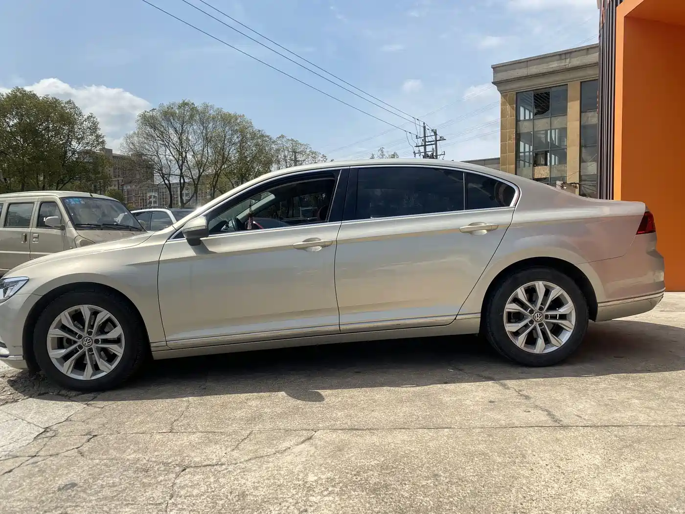 Volkswagen Magotan 2019 330TSI DSG Luxury Class China VI фото 4