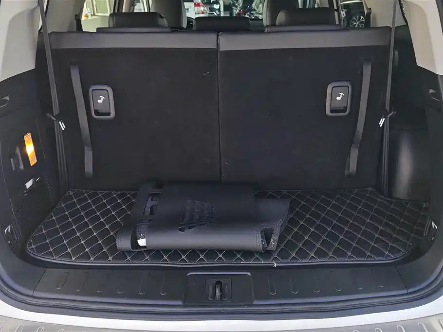 GAC Trumpchi Trumpchi GS8 2017 320T 2WD Luxury Smart Connect (7-seater) фото 4