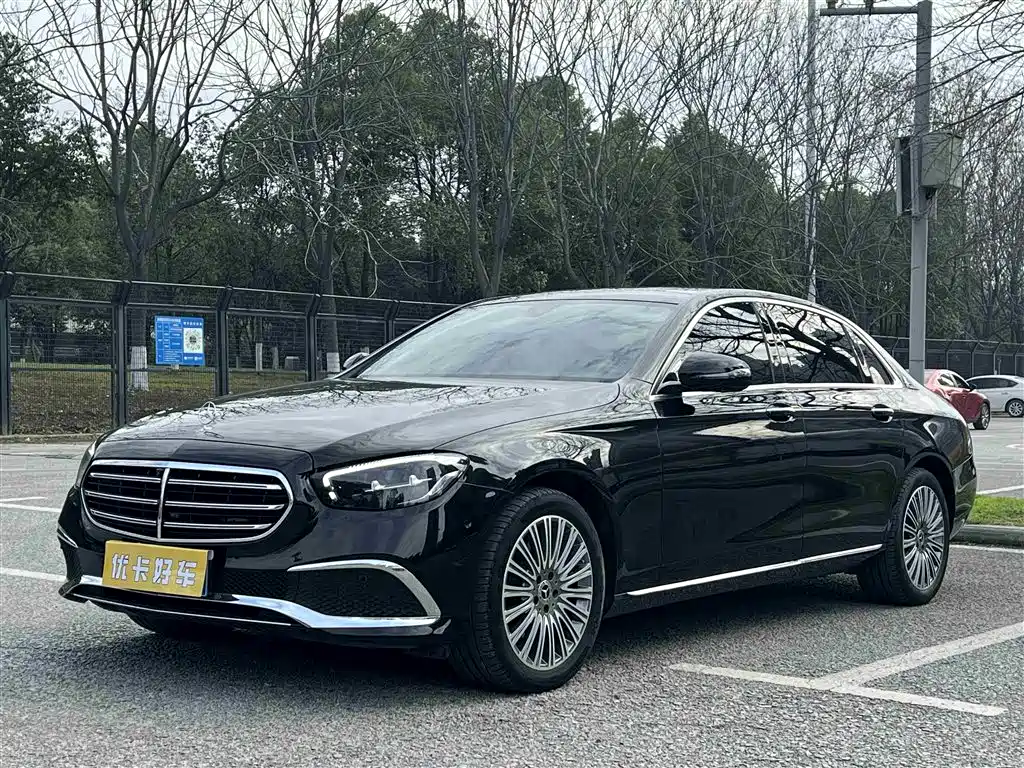 Mercedes-Benz E-Class 2022 E 300 L Fashion