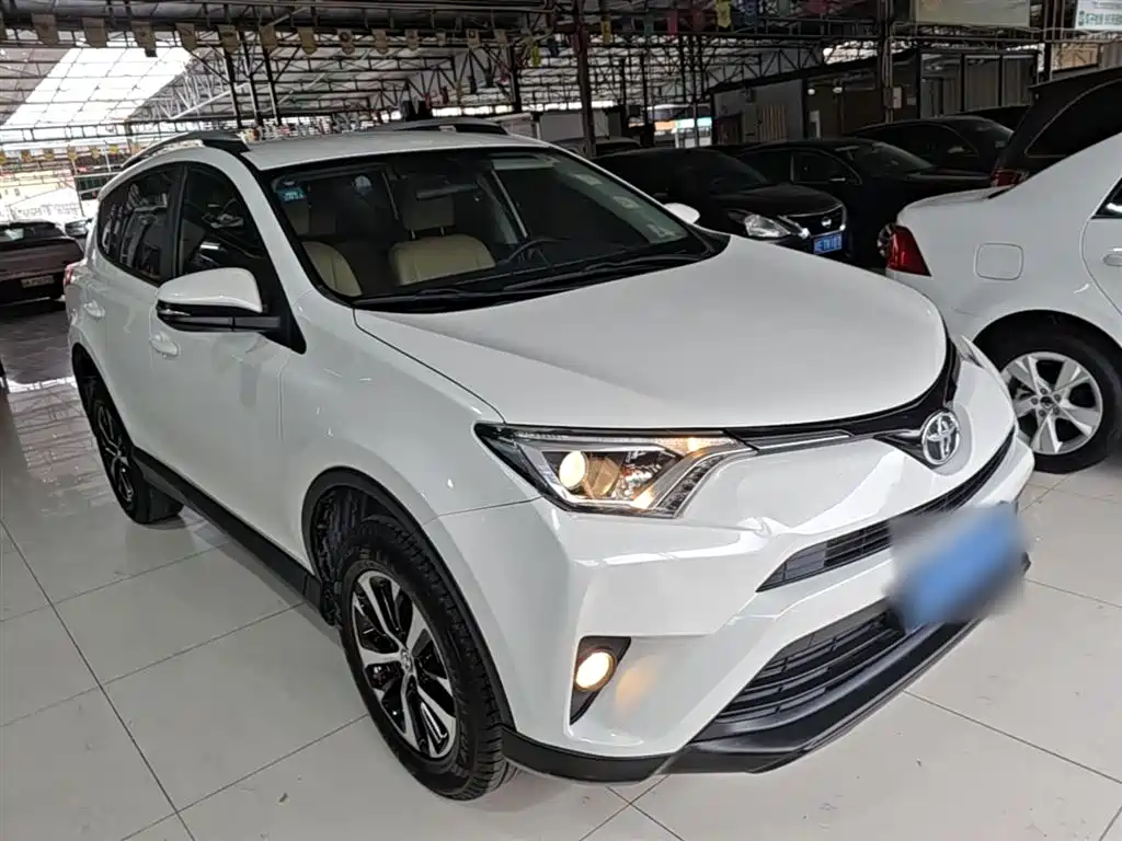 Toyota RAV4 Rongfang 2016 2.0L CVT 2WD Urban (China V) фото 4