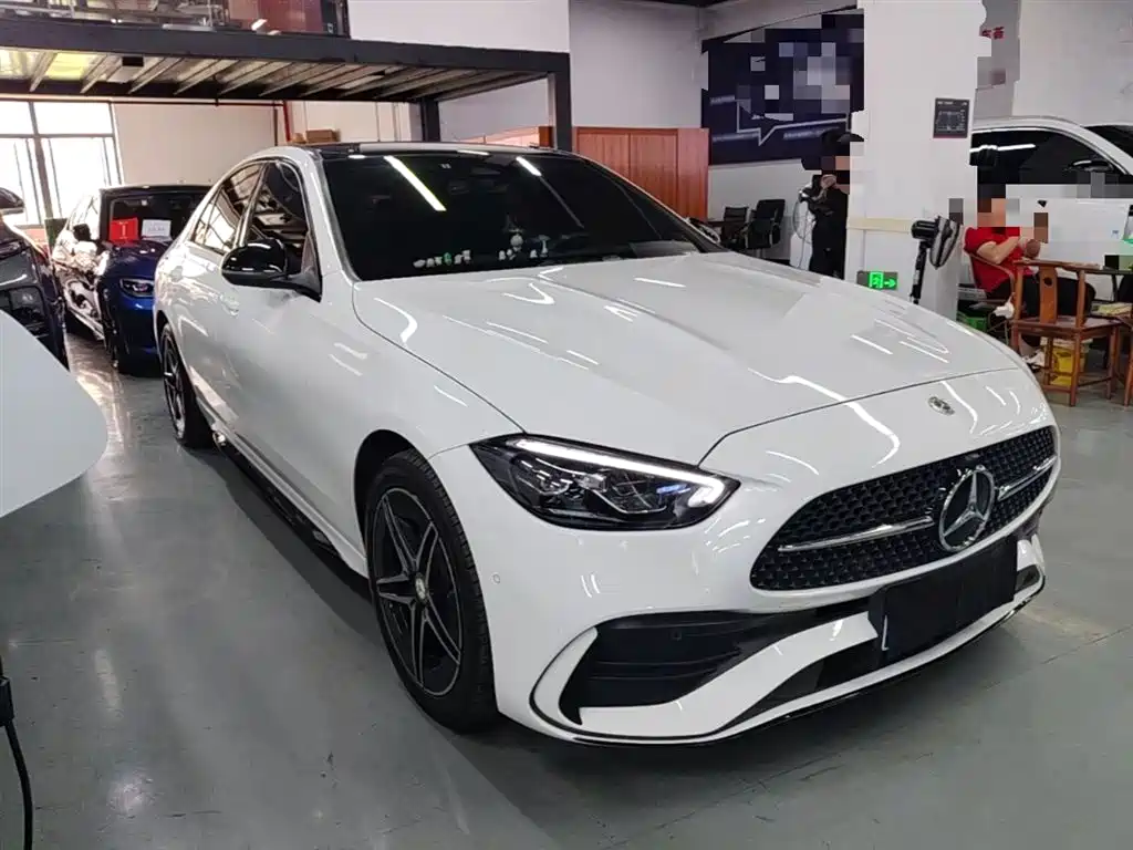 Mercedes-Benz C-Class 2023 Facelift C 260 L Night Sport Edition фото 4