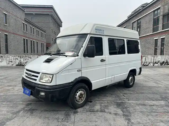  Iveco Iveco Daily 2014 Model 2.5T-A35 NJ6485AC47Z4