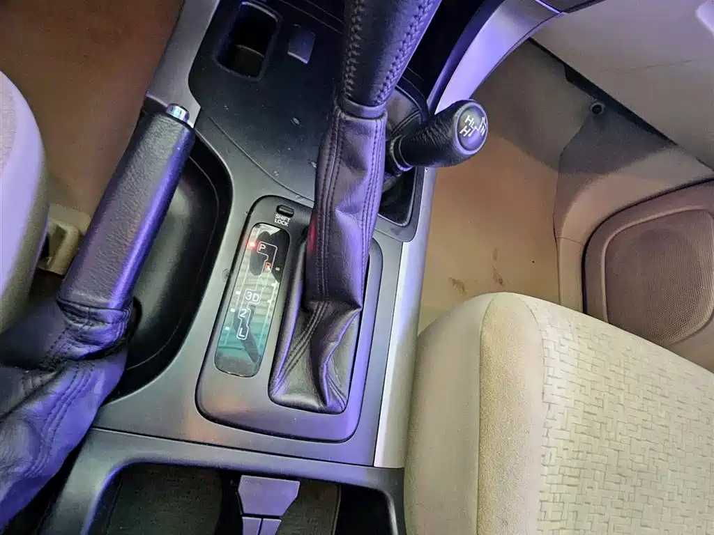 Toyota Prado (Import) 2005 2004 GX 2.7 Automatic