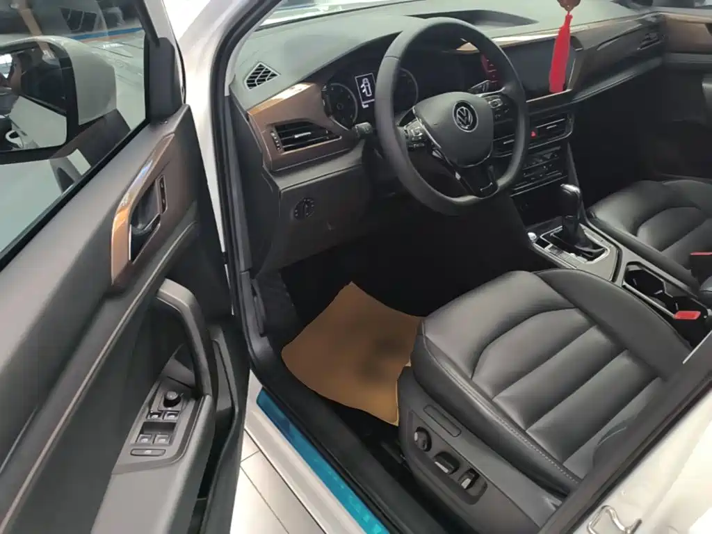 Volkswagen Tharu, миниатюра 16