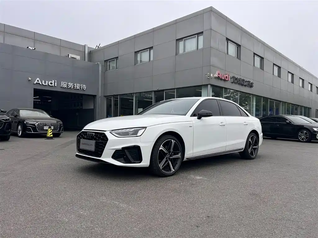 Audi A4L 2024 40 TFSI Luxury Dynamic