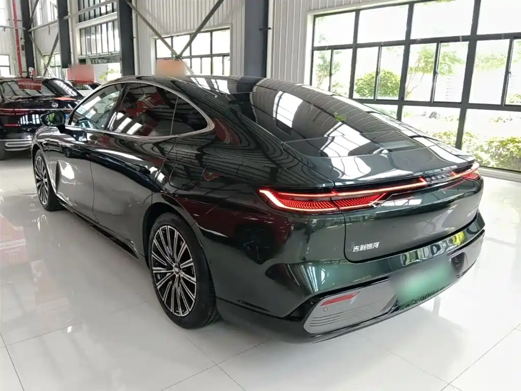 Geely Galaxy Galaxy Xingyao 8 2025 130km EM-P Starship Edition фото 5